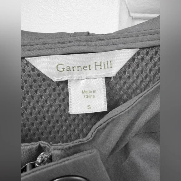 Garnet Hill Gray Lightweight Water Resistant Jacket, sz S - Picture 3 of 8